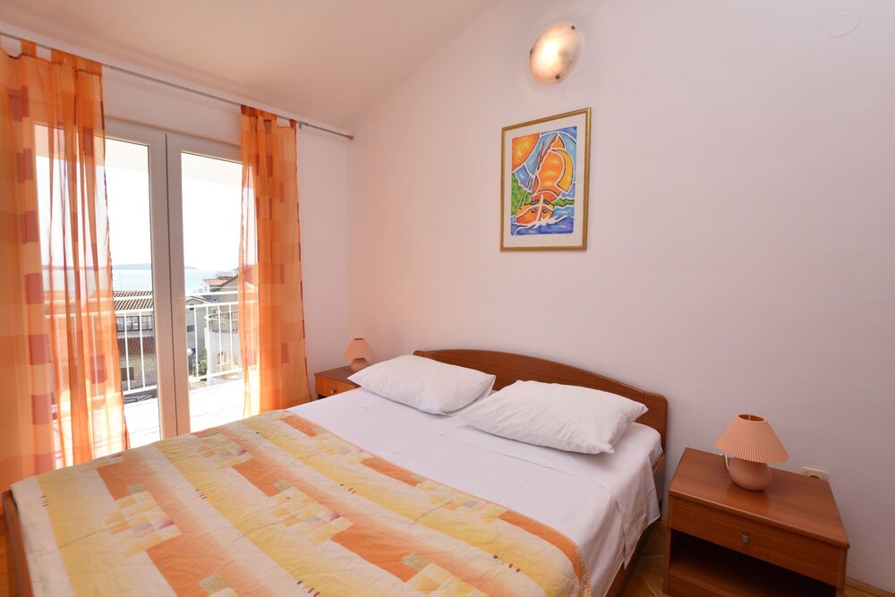 Apartments Ljubo