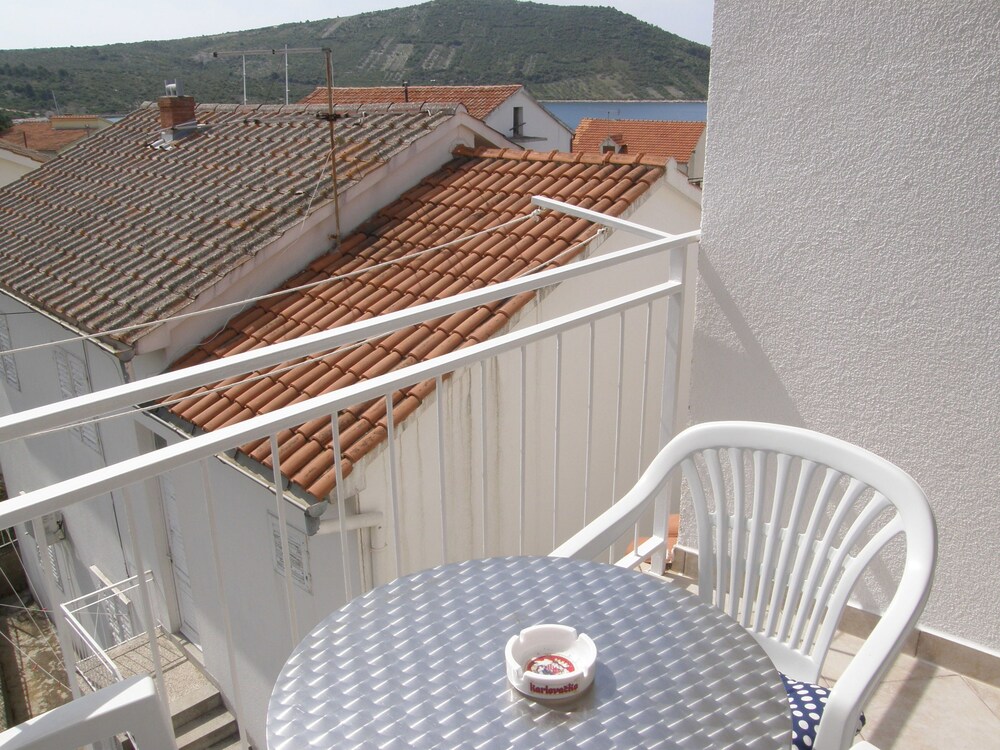 Apartments Ljubo