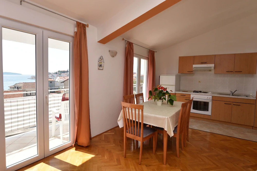 Apartments Ljubo