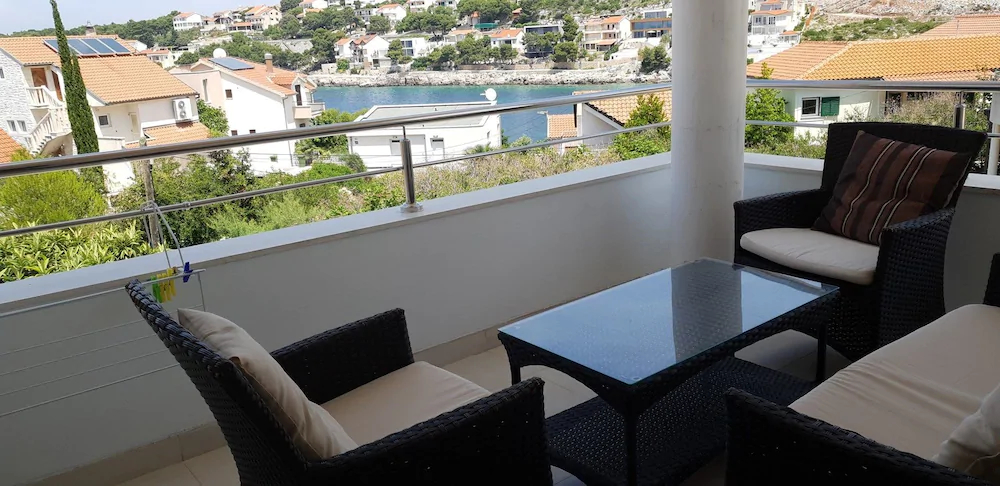 Apartments Mia Bilo