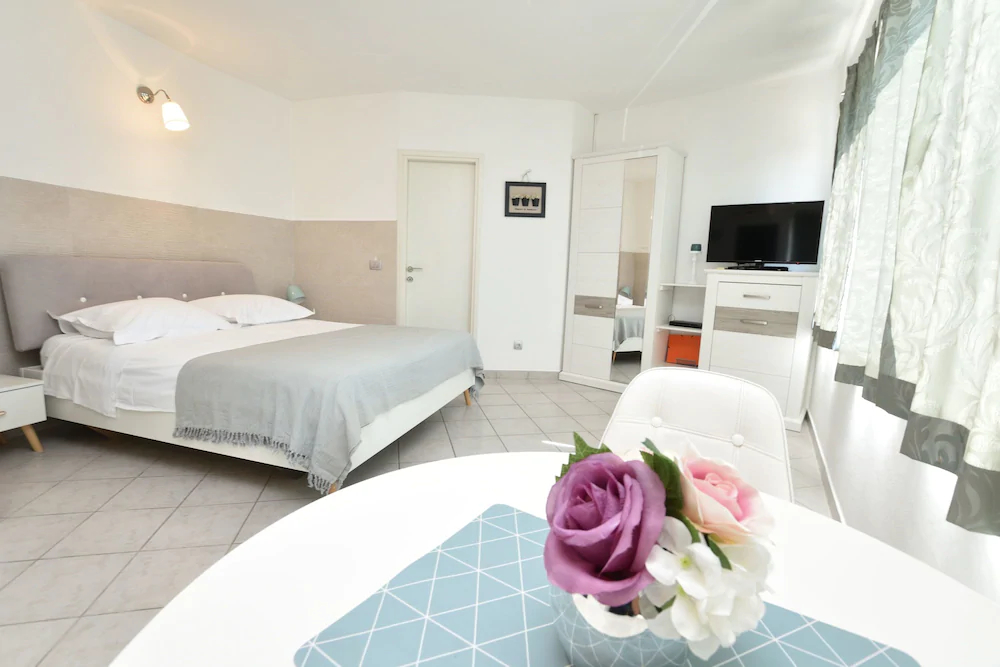 Apartments Uvala