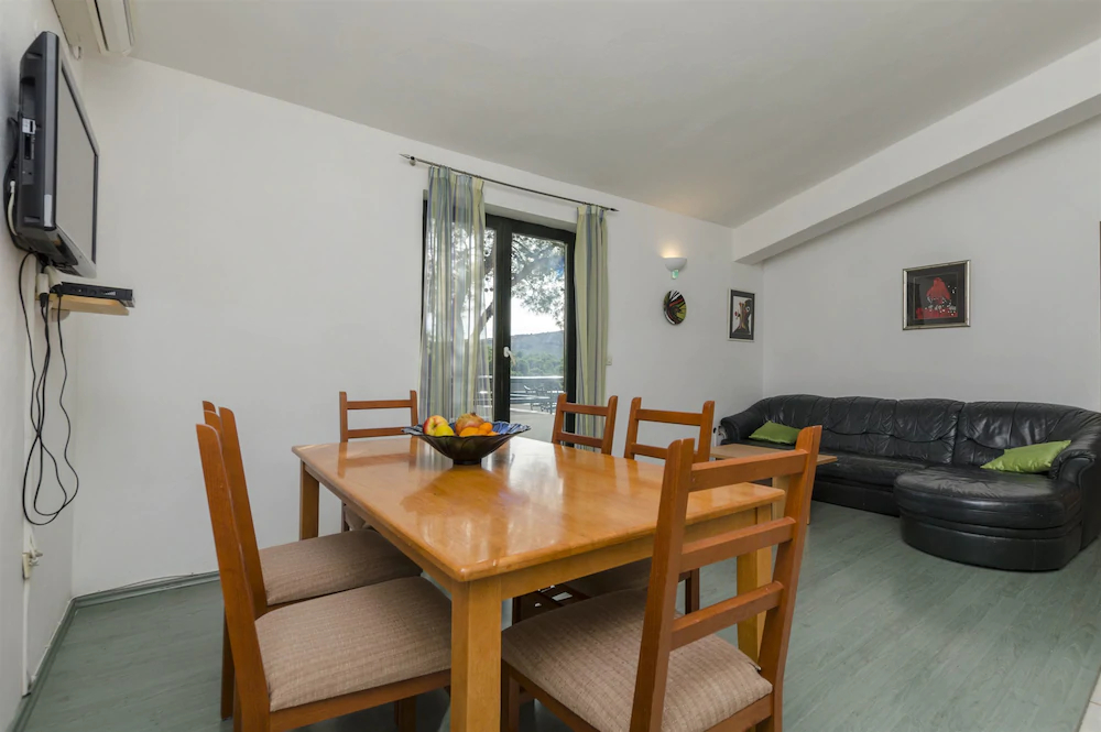 Apartments Uvala