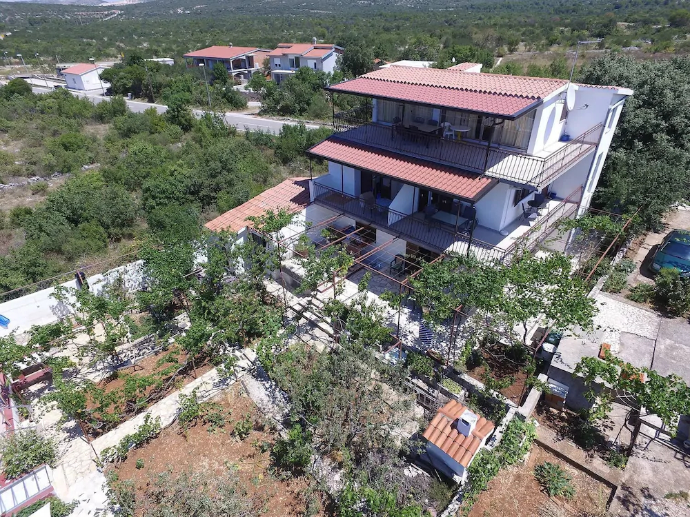 Apartments Villa Velin