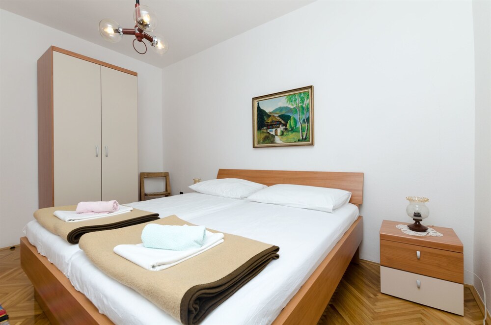 Apartments Zdravka G