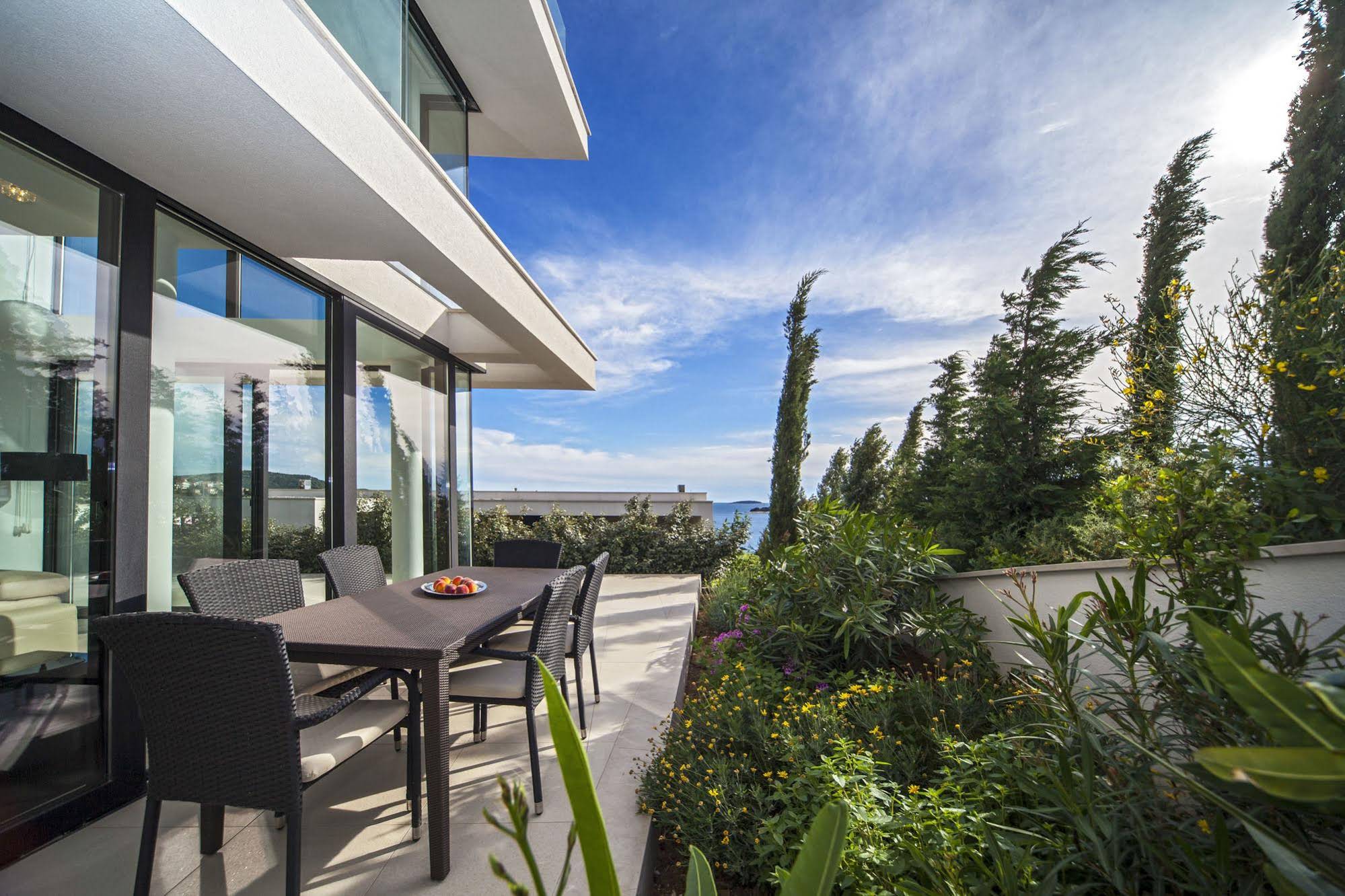 Golden Rays Luxury Villas