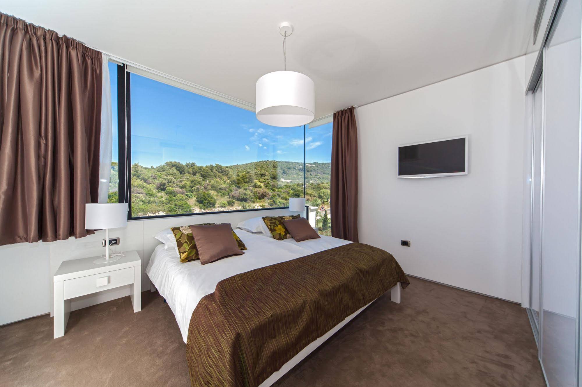 Golden Rays Luxury Villas