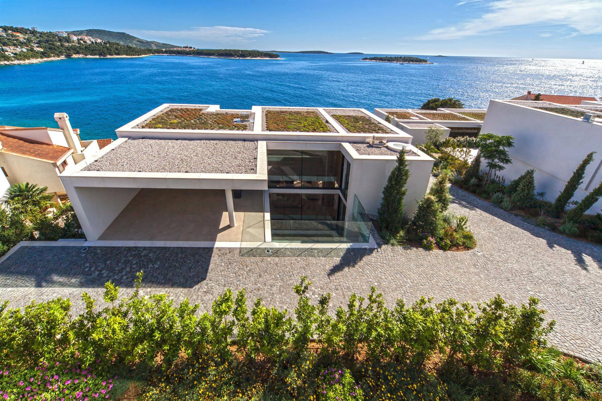 Golden Rays Luxury Villas