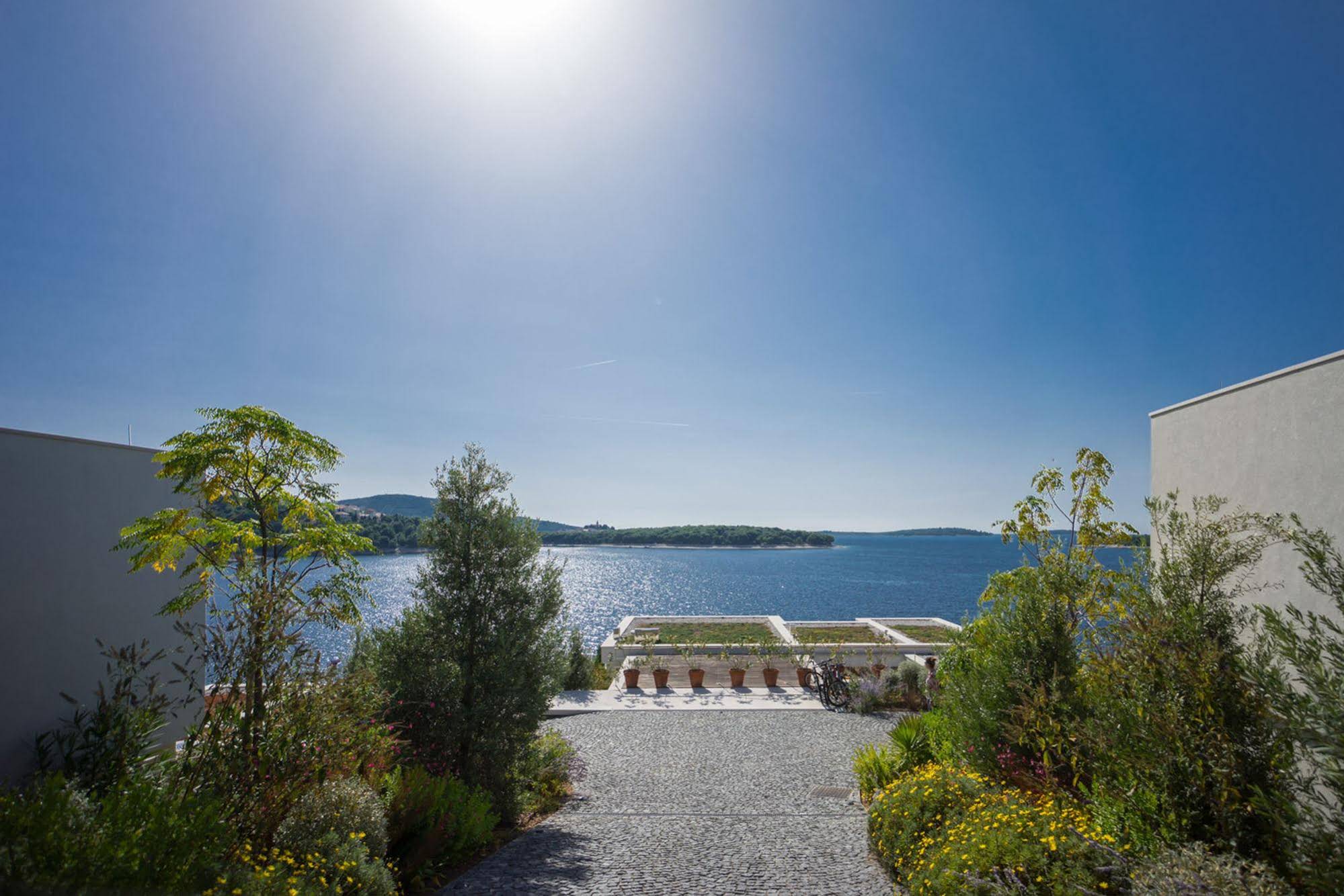 Golden Rays Luxury Villas