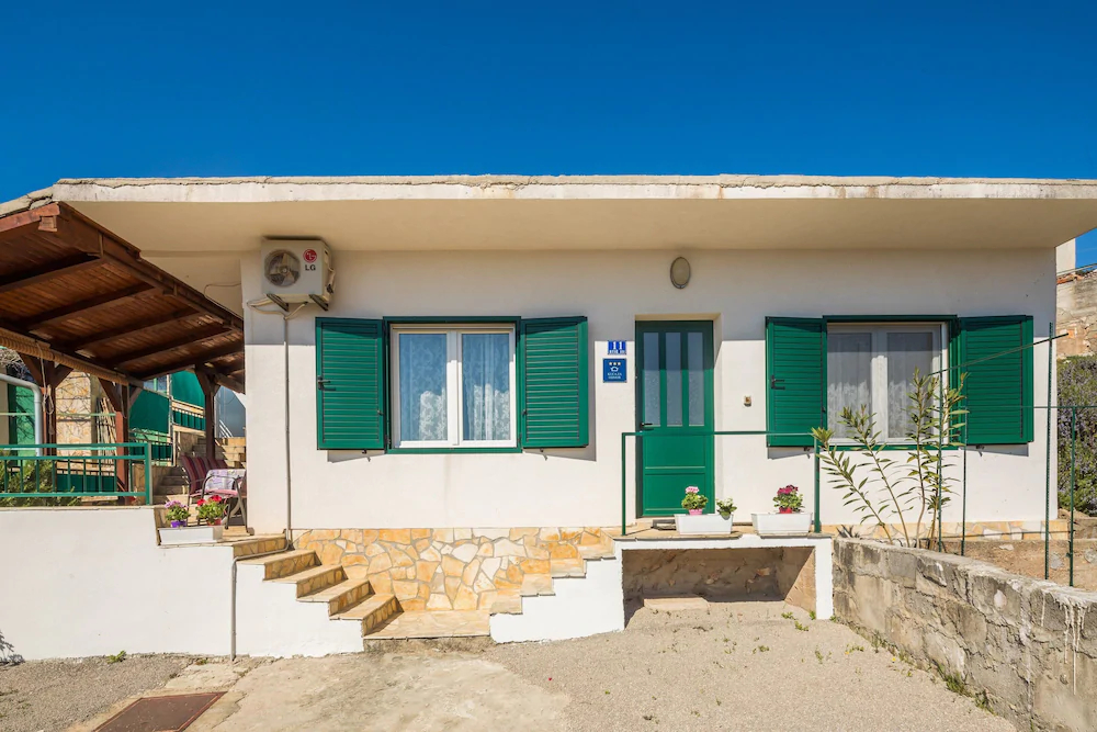 Holiday Home Lucy