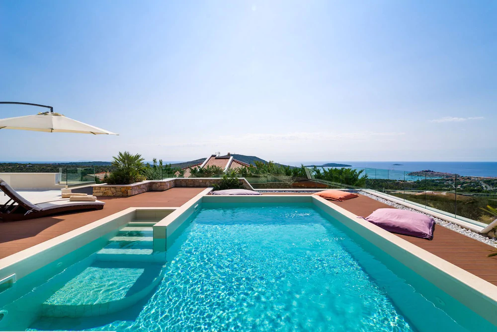 Luxury Villa Golden Eye