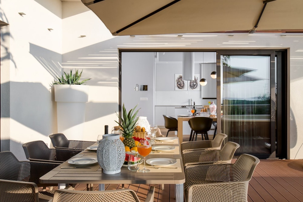 Luxury Villa Golden Eye