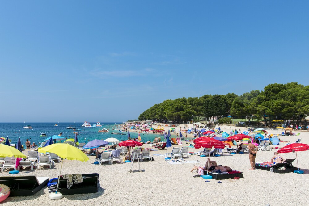 Tutini Dvori