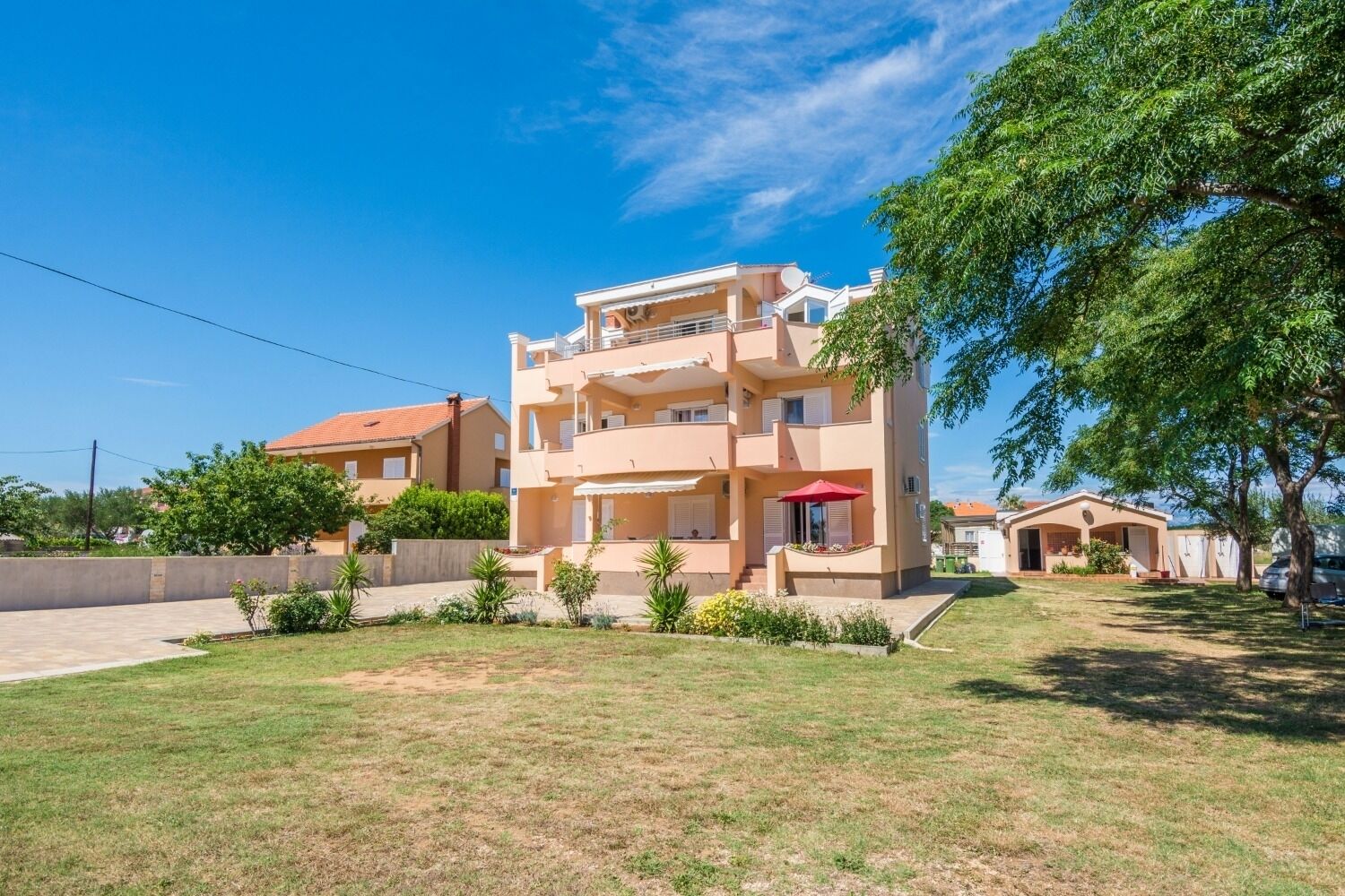 Apartments Ani - with pool