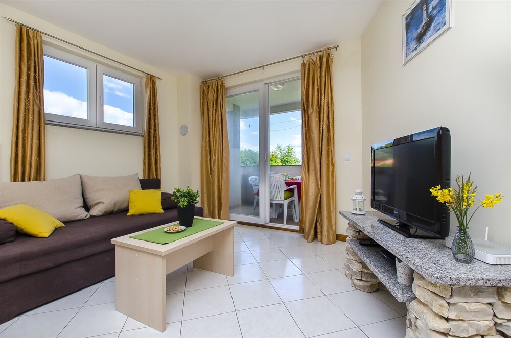 Apartments Glavan