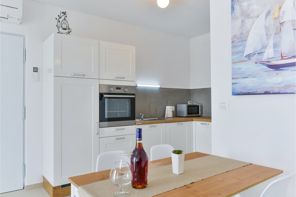 Crowonder Luxury Marijana Apartments