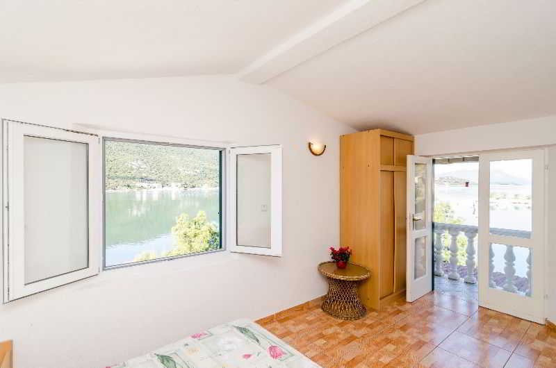 Apartments Bozovic