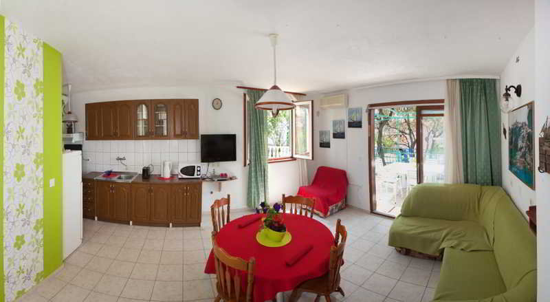 Villa Ljubo Razanj