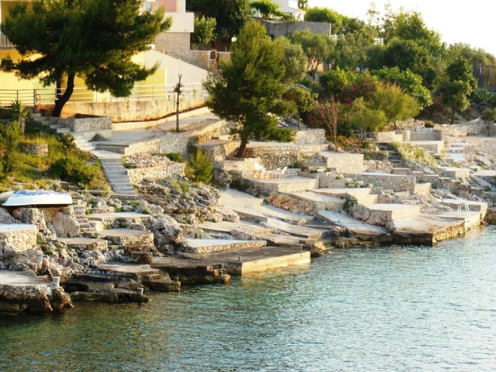 Apartments Antun