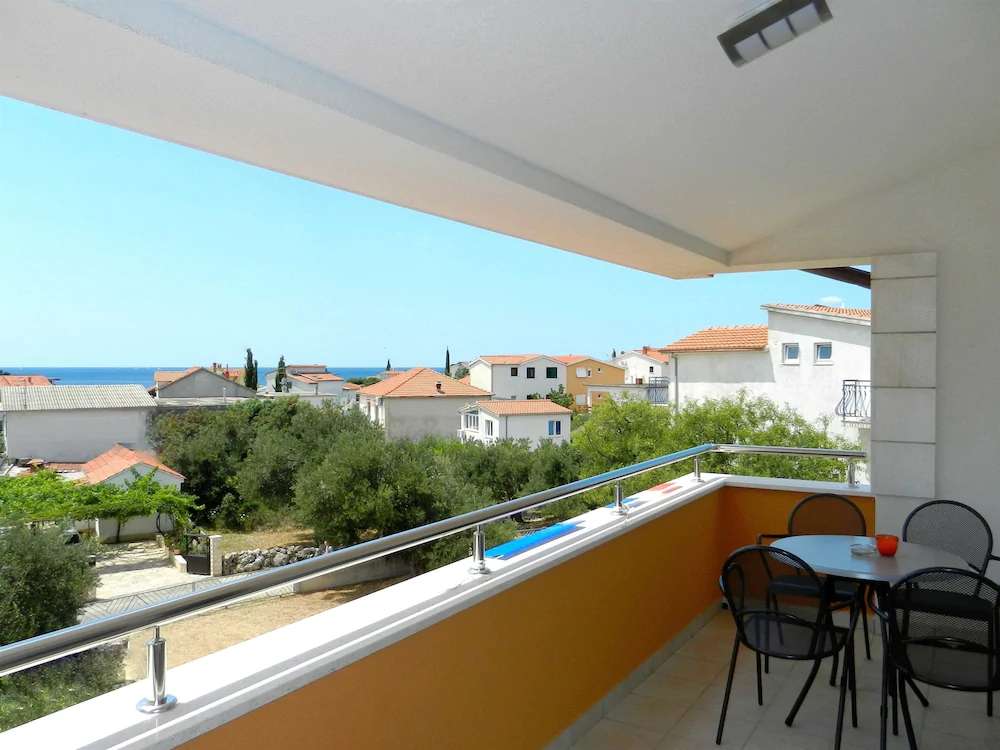 Apartments Aurel