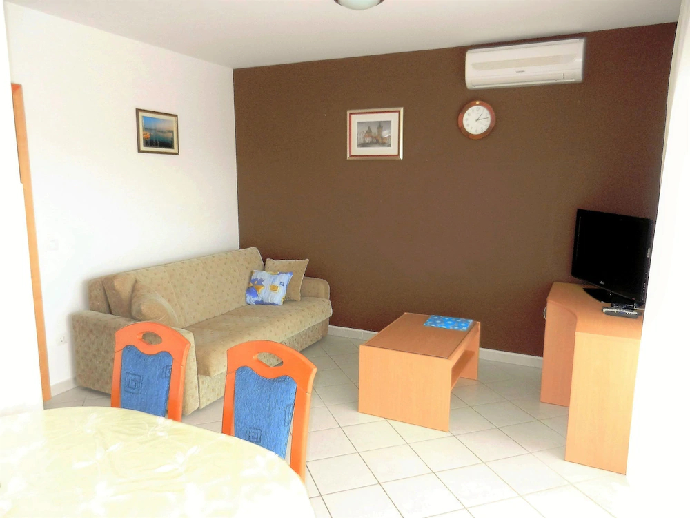 Apartments Aurel