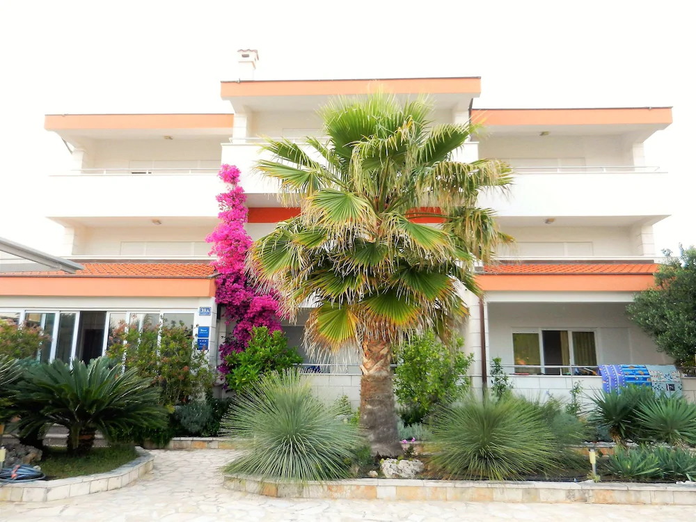 Apartments Aurel