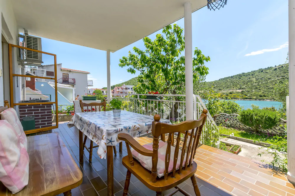 Apartments Garden by The Sea