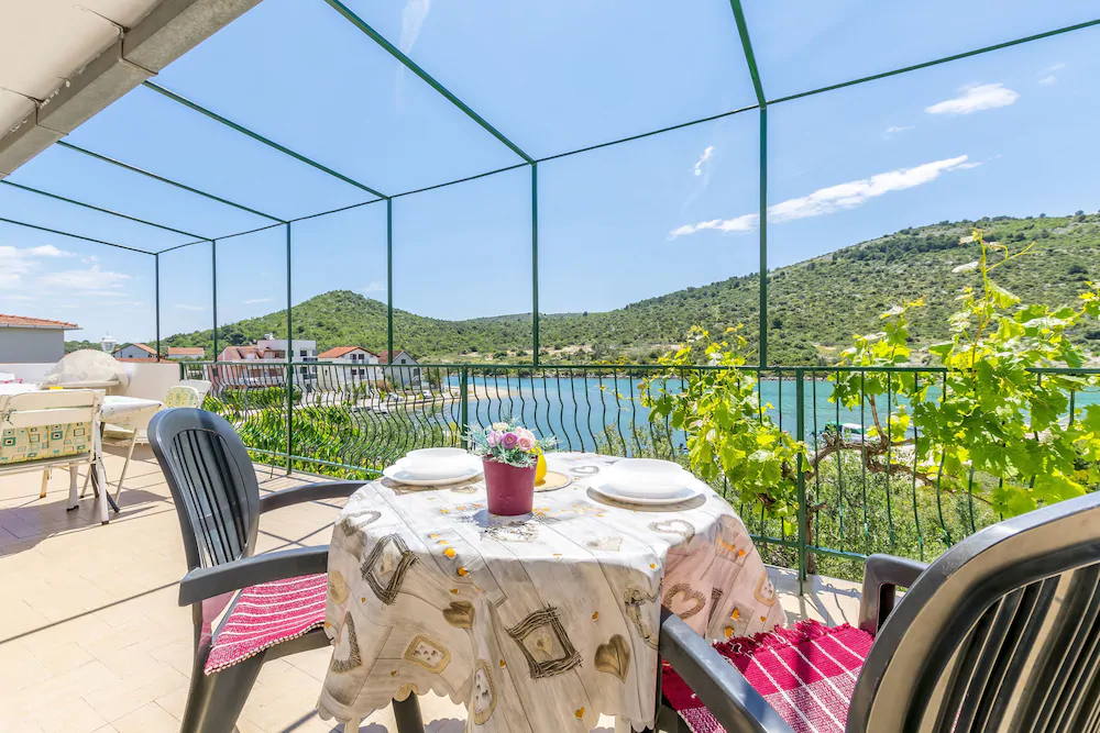 Apartments Garden by The Sea
