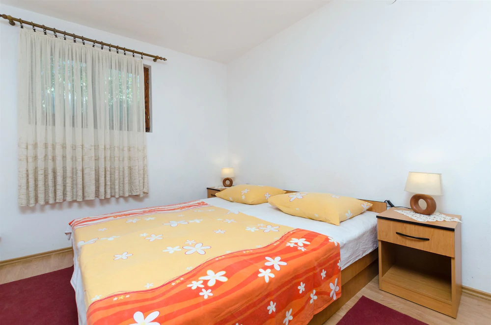 Apartments Hrvatic