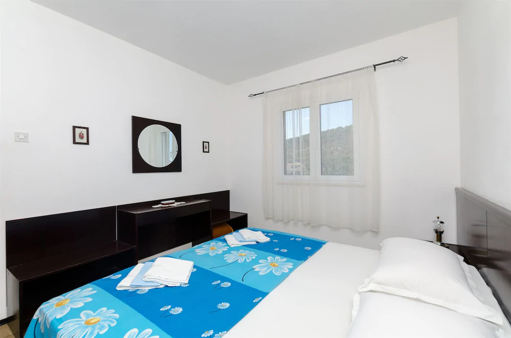 Apartments Hrvatic