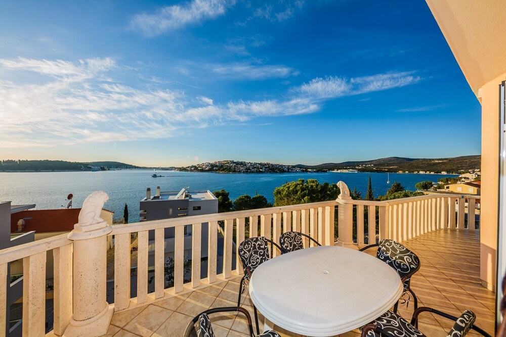 Apartments Ilija