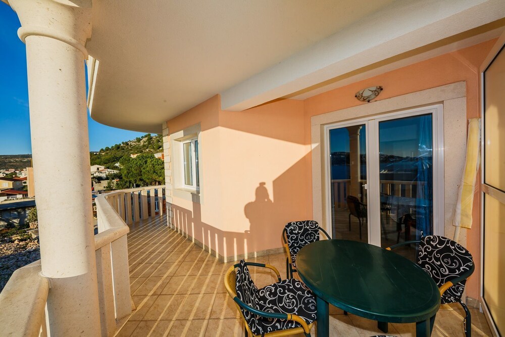 Apartments Ilija
