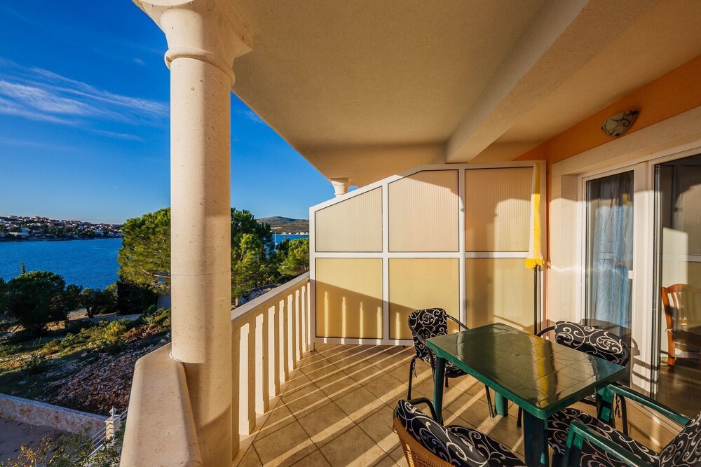 Apartments Ilija