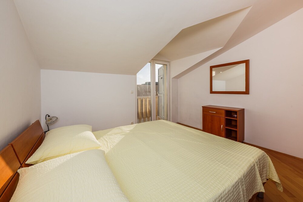 Apartments Ilija
