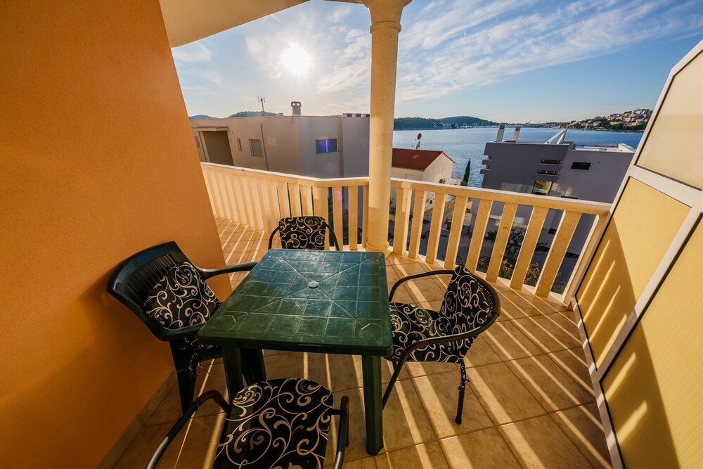 Apartments Ilija