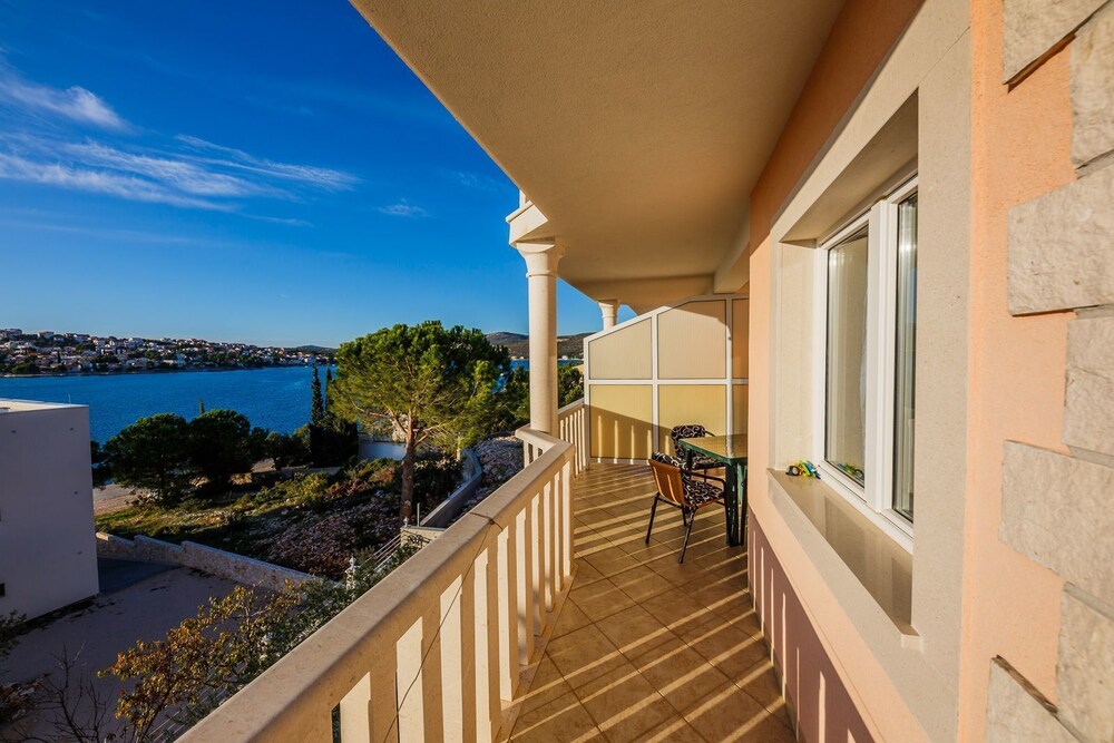 Apartments Ilija