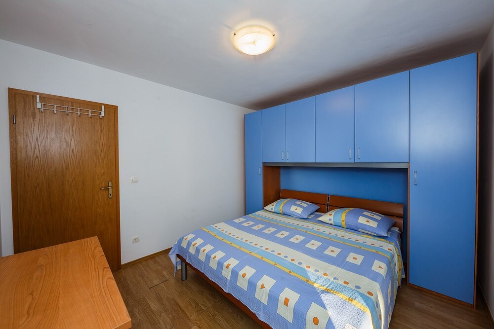 Apartments Ilija