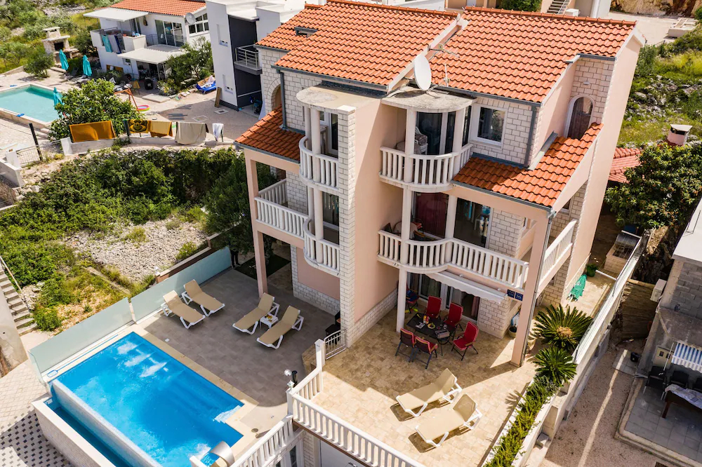 Apartments Ksenija
