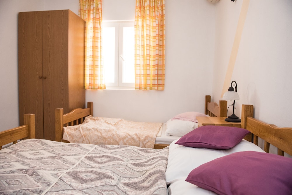 Apartments Ljubica