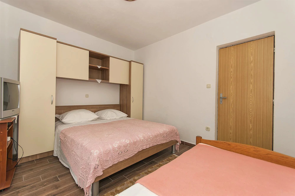Apartments Luca