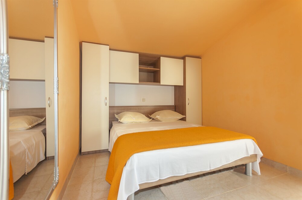 Apartments Luca