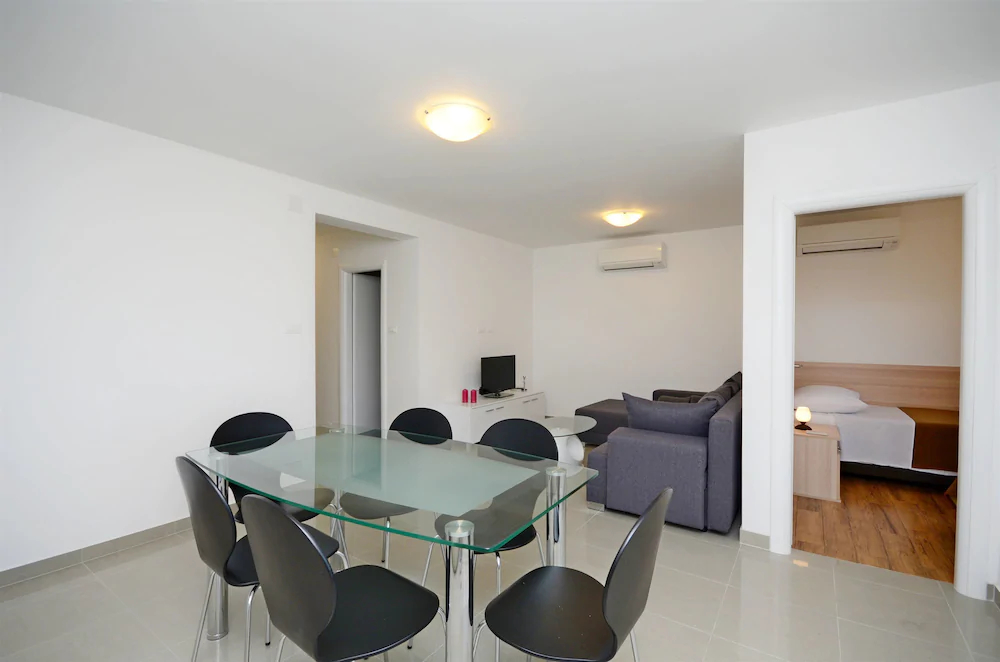 Apartments Maja