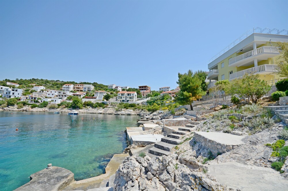 Apartments Maja