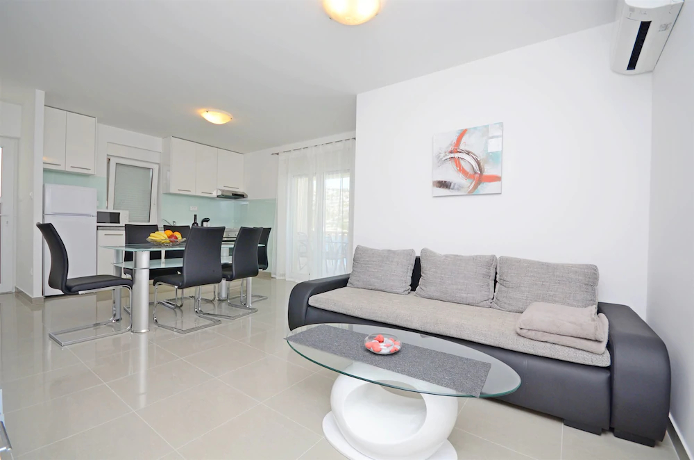 Apartments Maja