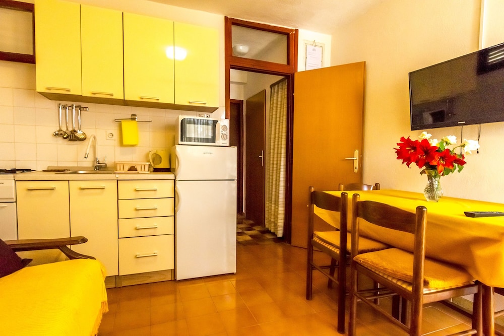 Apartments Mira Mark
