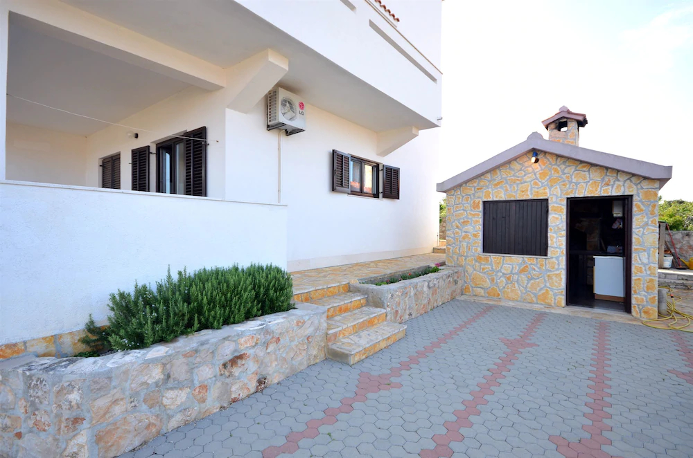 Apartments Mirta