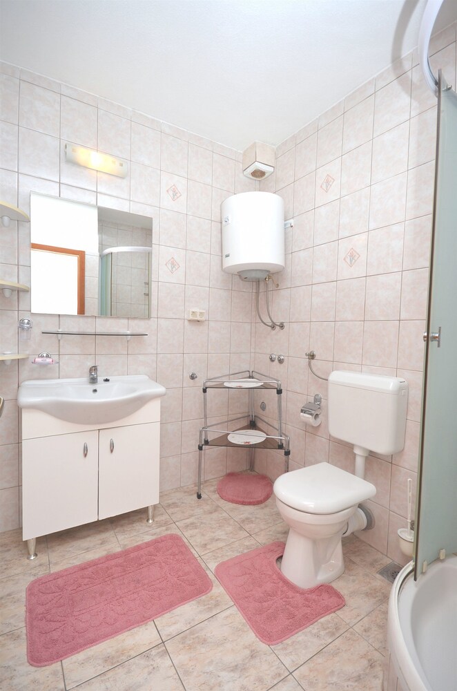 Apartments Mirta