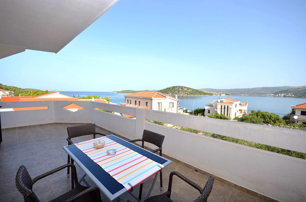 Apartments Mirta