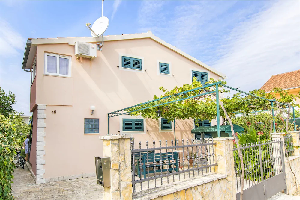 Apartments Nives