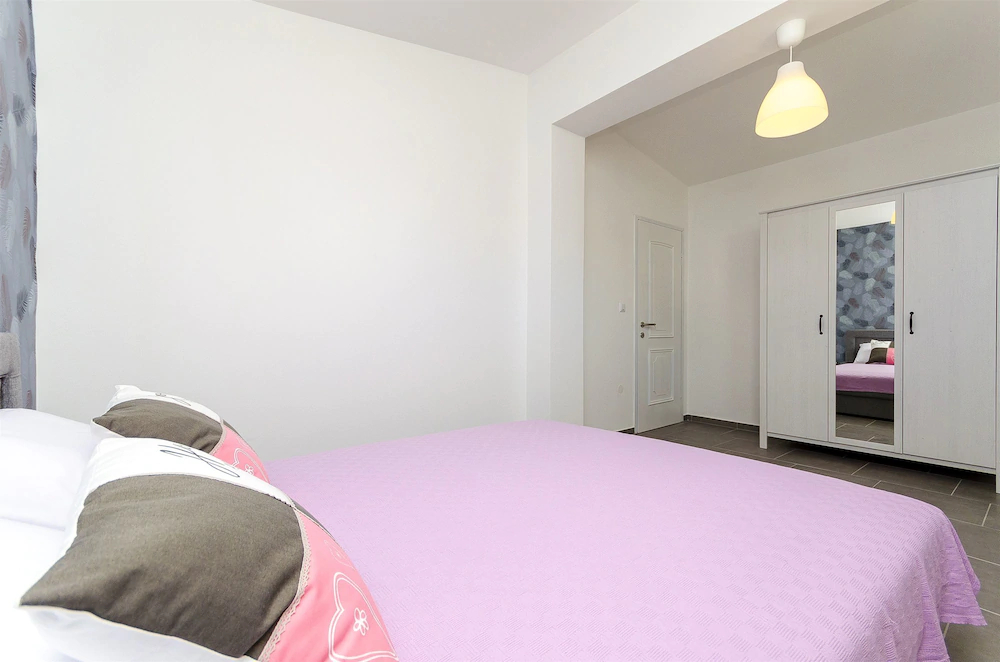 Apartments Sirius Rogoznica