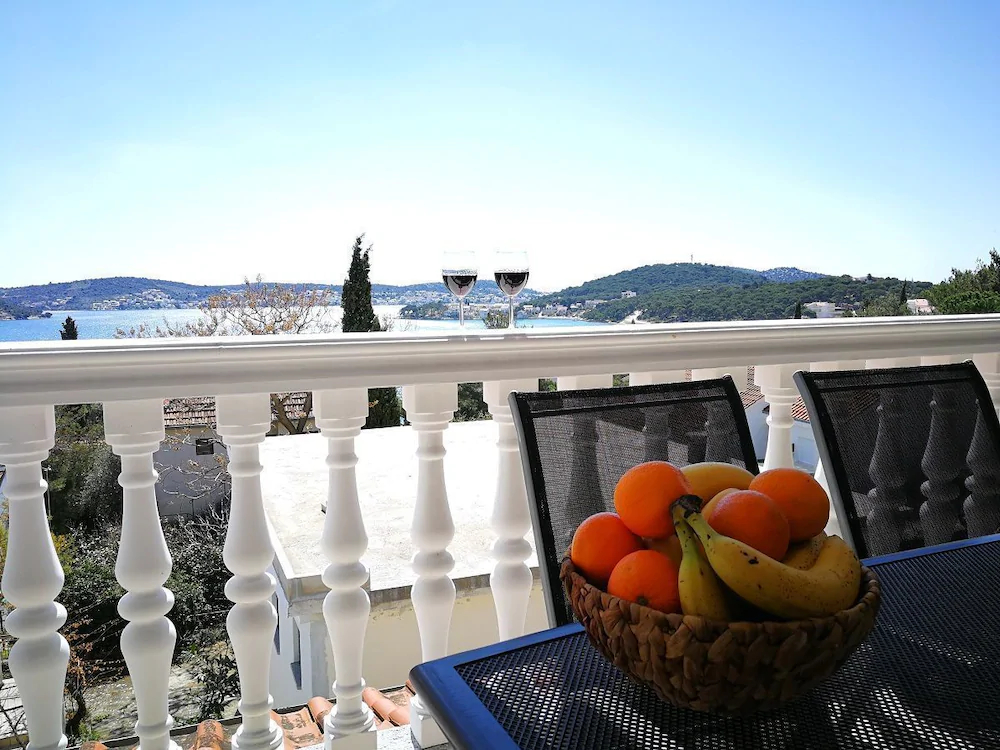 Apartments Sirius Rogoznica